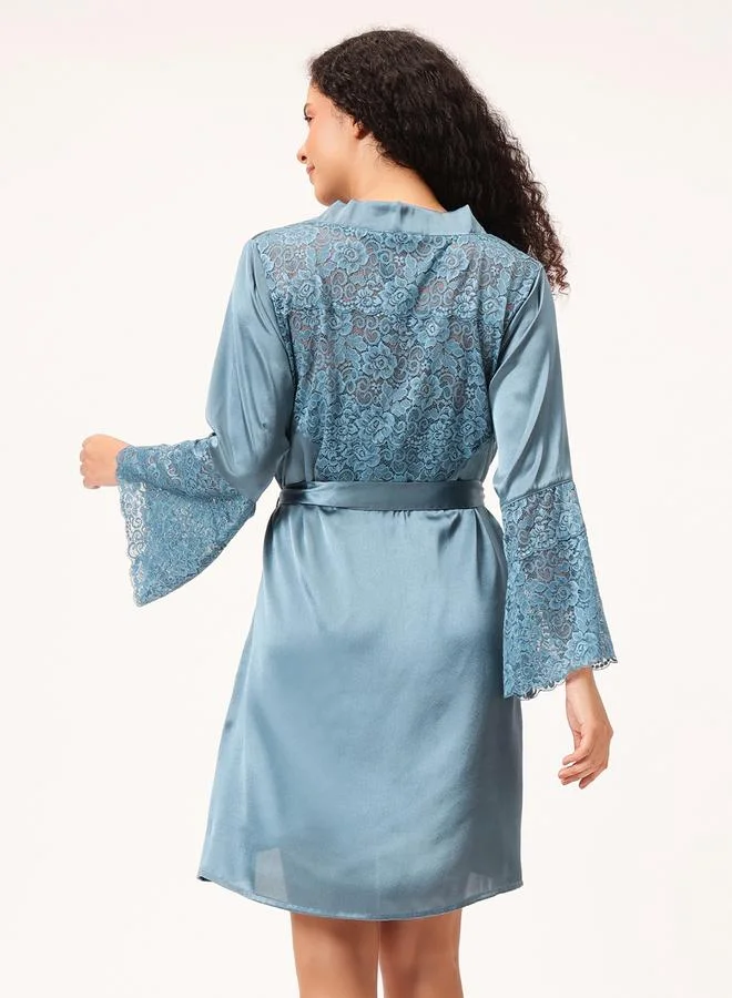 كلوفيا روب ساتان بحواف دانتيل